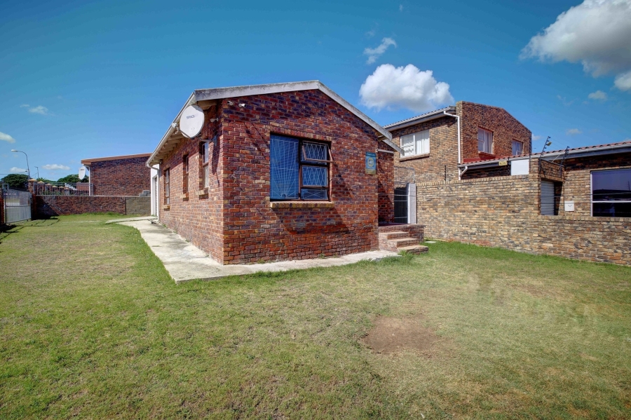 2 Bedroom Property for Sale in West End Eastern Cape